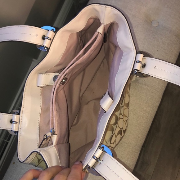 Coach purse - Picture 2 of 3